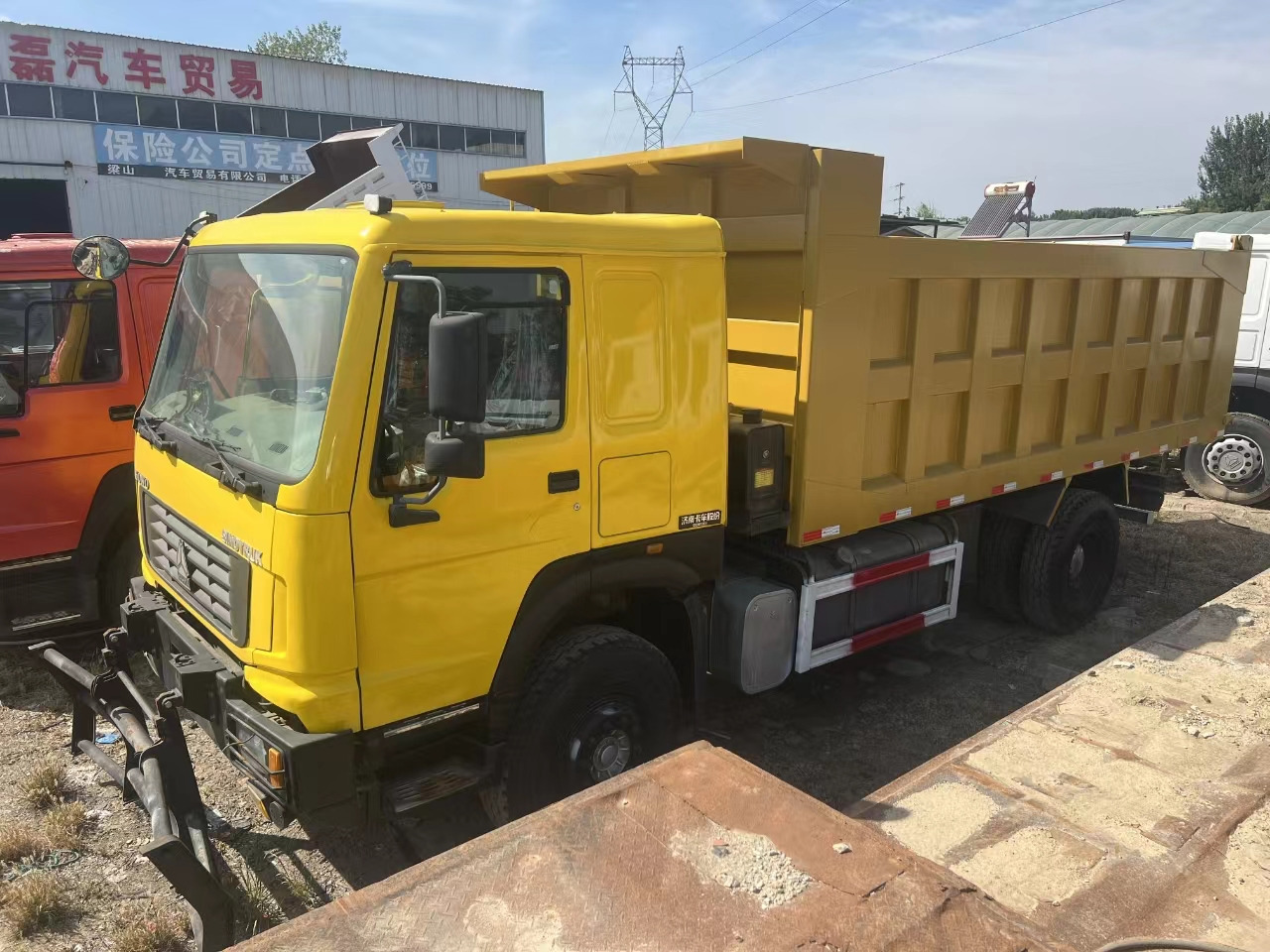 SINOTRUK HOWO 4x2 - Camion benne: photos 2 SINOTRUK HOWO 4x2 - Camion benne: photos 2