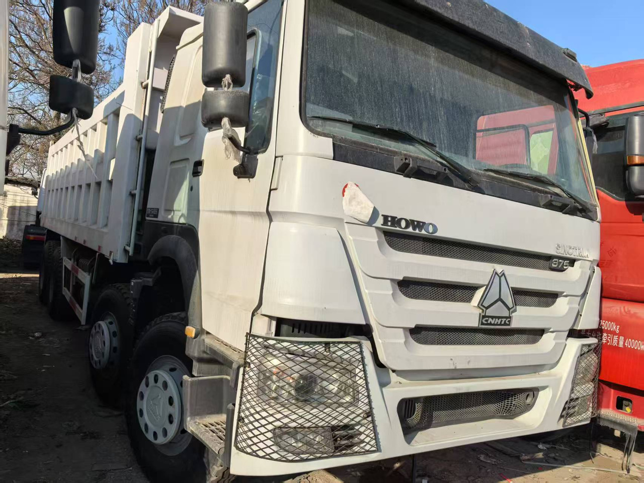 SINOTRUK HOWO 8x4 - Camion benne: photos 2 SINOTRUK HOWO 8x4 - Camion benne: photos 2