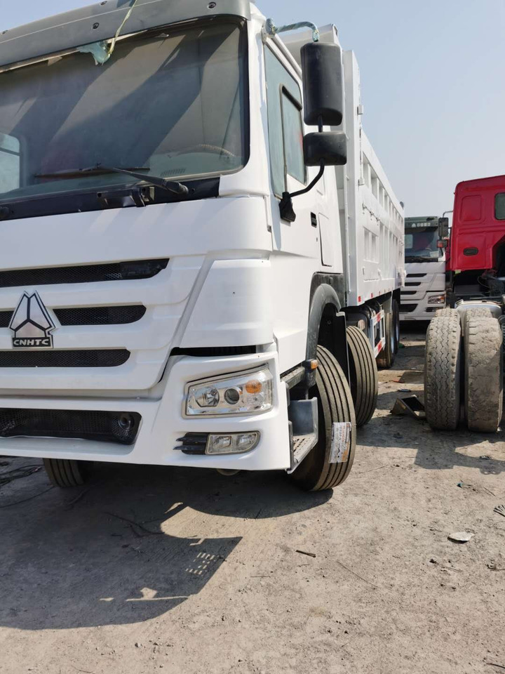 Camion benne SINOTRUK HOWO: photos 7