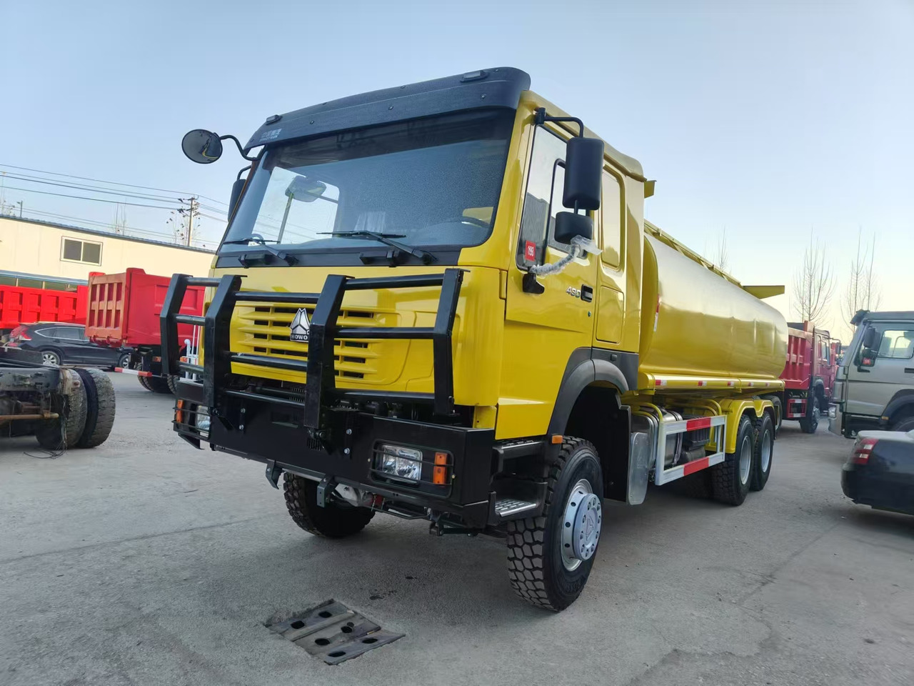 SINOTRUK HOWO - Camion citerne: photos 2 SINOTRUK HOWO - Camion citerne: photos 2