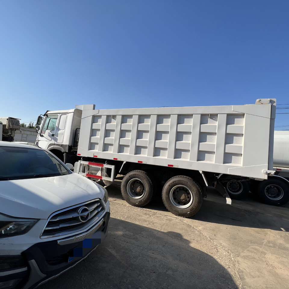 SINOTRUK HOWO - Camion benne: photos 1 SINOTRUK HOWO - Camion benne: photos 1