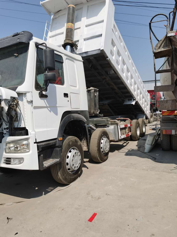 Camion benne SINOTRUK HOWO: photos 6