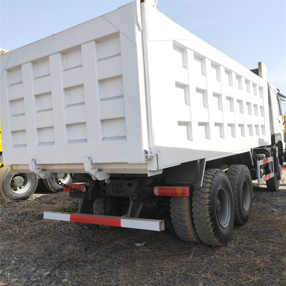 SINOTRUK HOWO - Camion benne: photos 5 SINOTRUK HOWO - Camion benne: photos 5