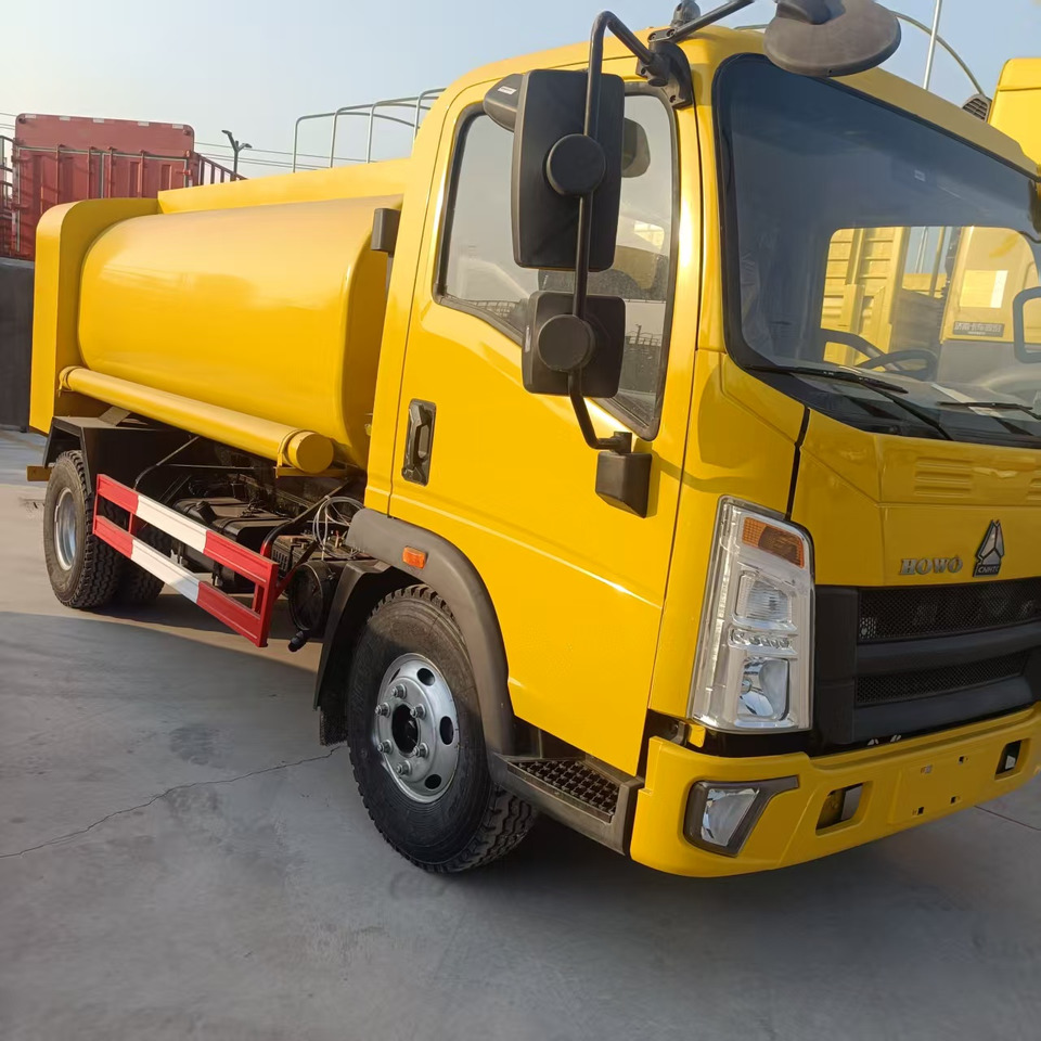 SINOTRUK HOWO - Camion citerne: photos 4 SINOTRUK HOWO - Camion citerne: photos 4