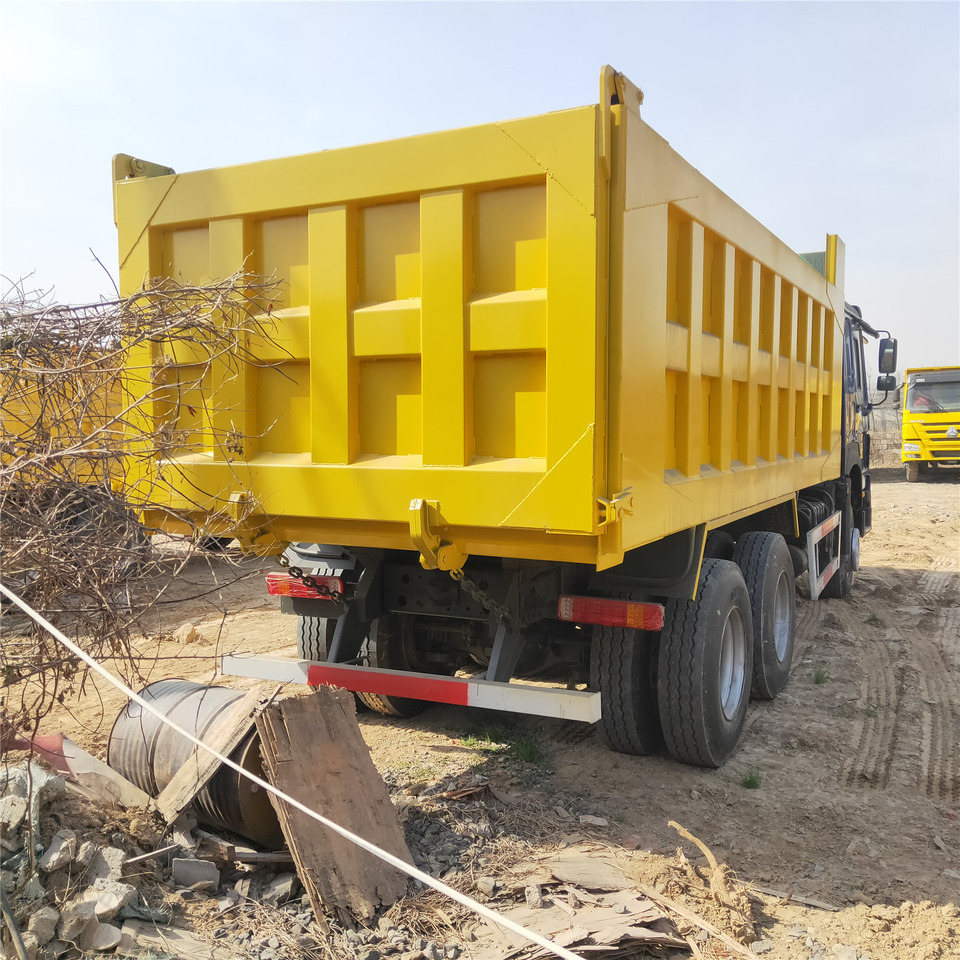 SINOTRUK HOWO - Camion benne: photos 4 SINOTRUK HOWO - Camion benne: photos 4