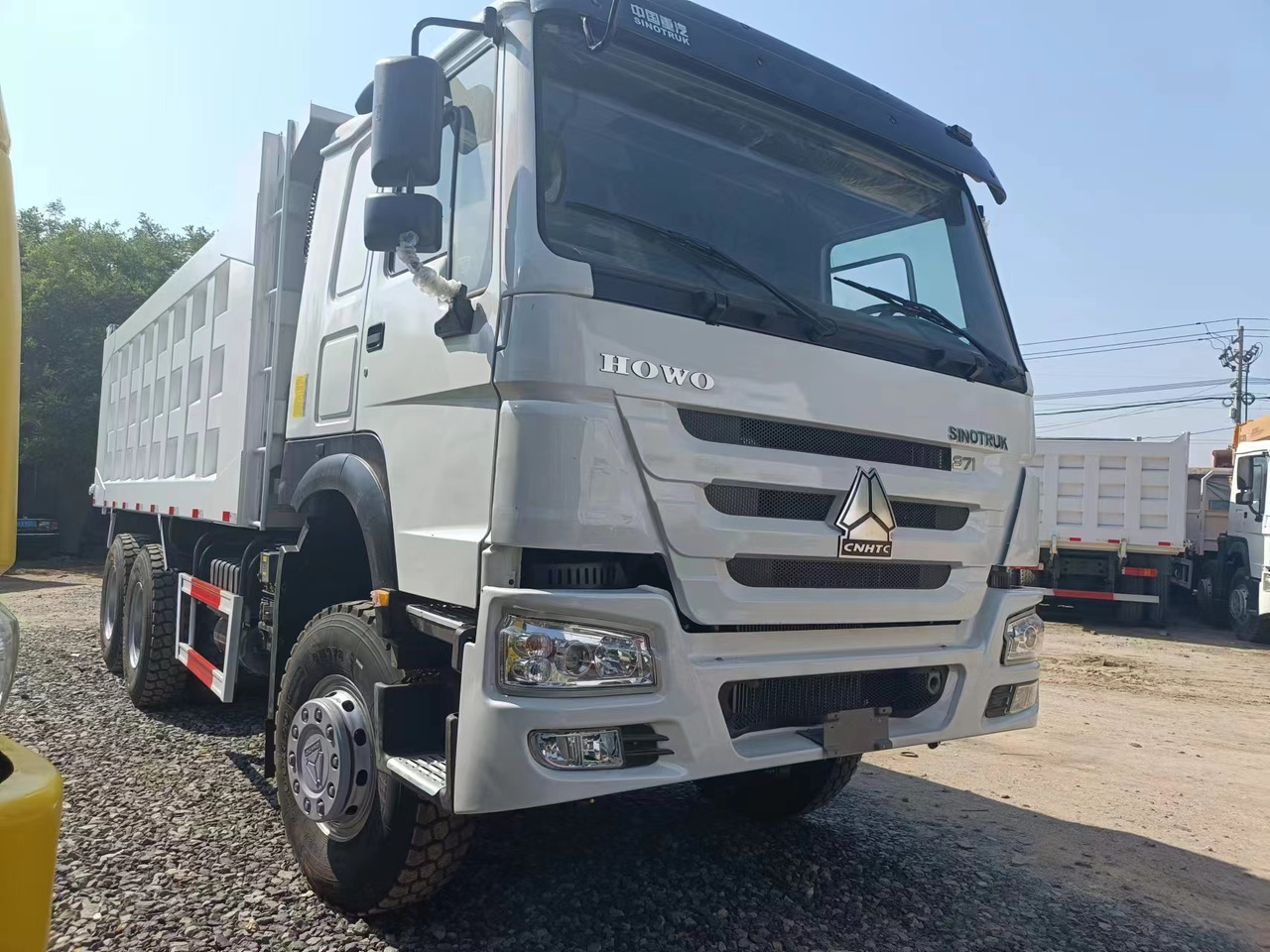 SINOTRUK HOWO - Camion benne: photos 5 SINOTRUK HOWO - Camion benne: photos 5