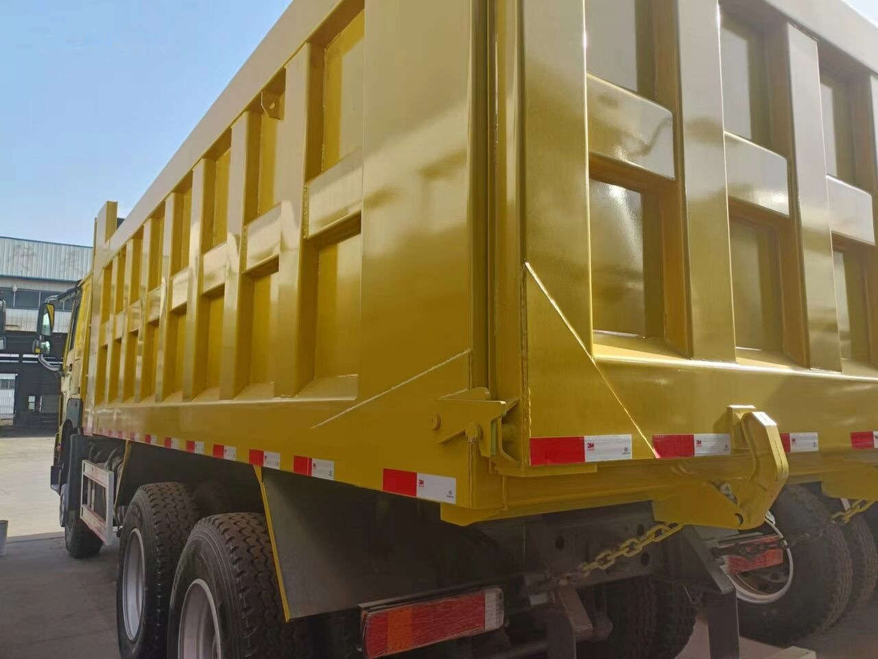 Camion benne Sinotruk Howo 375: photos 6