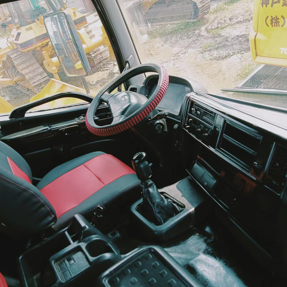 Tracteur routier HINO 700: photos 6