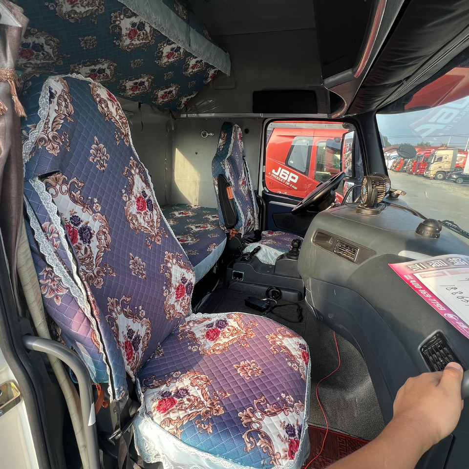 Tracteur routier SINOTRUK HOWO: photos 7 Tracteur routier SINOTRUK HOWO: photos 7