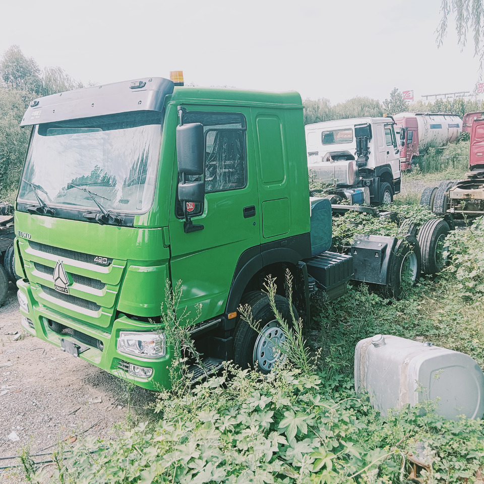 SINOTRUK HOWO - Tracteur routier: photos 2 SINOTRUK HOWO - Tracteur routier: photos 2