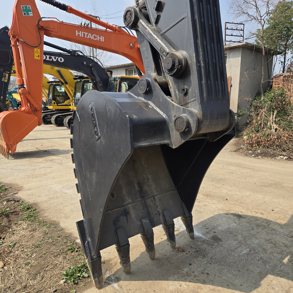 VOLVO EC300 - Pelle sur chenille: photos 5 VOLVO EC300 - Pelle sur chenille: photos 5