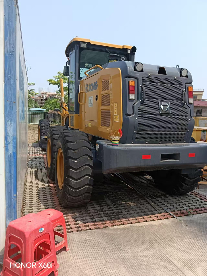 XCMG GR1653 - Niveleuse: photos 4 XCMG GR1653 - Niveleuse: photos 4