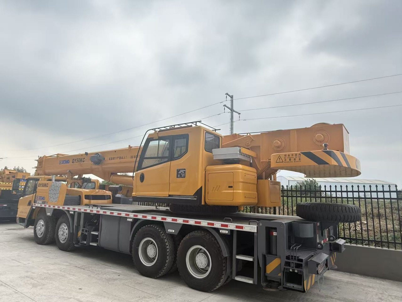 XCMG QY50KC - Camion grue: photos 3 XCMG QY50KC - Camion grue: photos 3