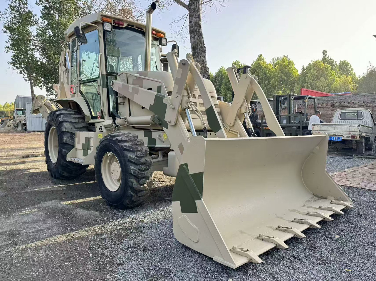 XCMG XT870 - Tractopelle: photos 1 XCMG XT870 - Tractopelle: photos 1