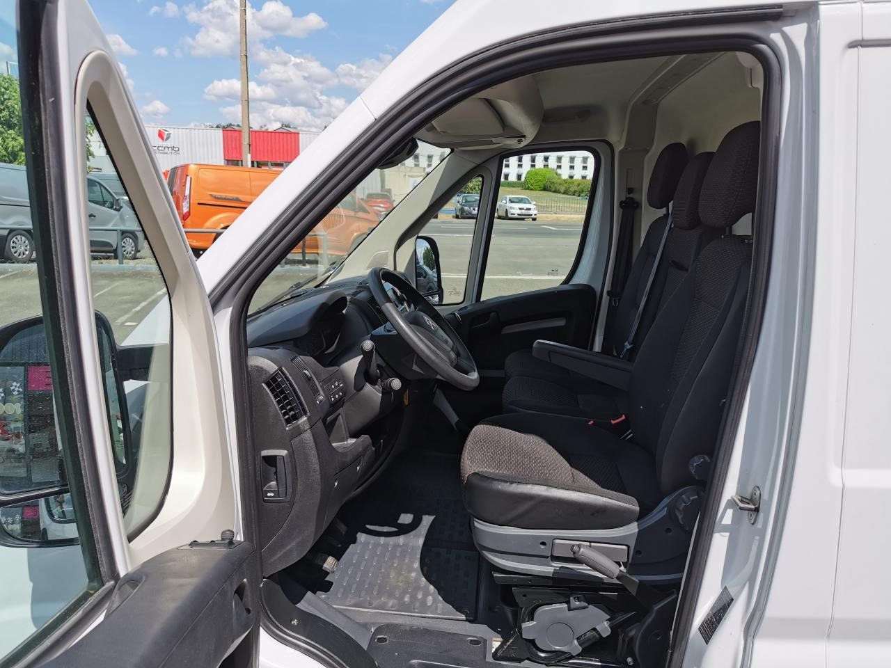 CITROEN Jumper 3.5t L2H2 2.2 HDi S&S - 140  III FOURGON TOLE Fourgon Tolé 35 L2H2 PHASE 3 - Fourgon utilitaire: photos 5 CITROEN Jumper 3.5t L2H2 2.2 HDi S&S - 140  III FOURGON TOLE Fourgon Tolé 35 L2H2 PHASE 3 - Fourgon utilitaire: photos 5