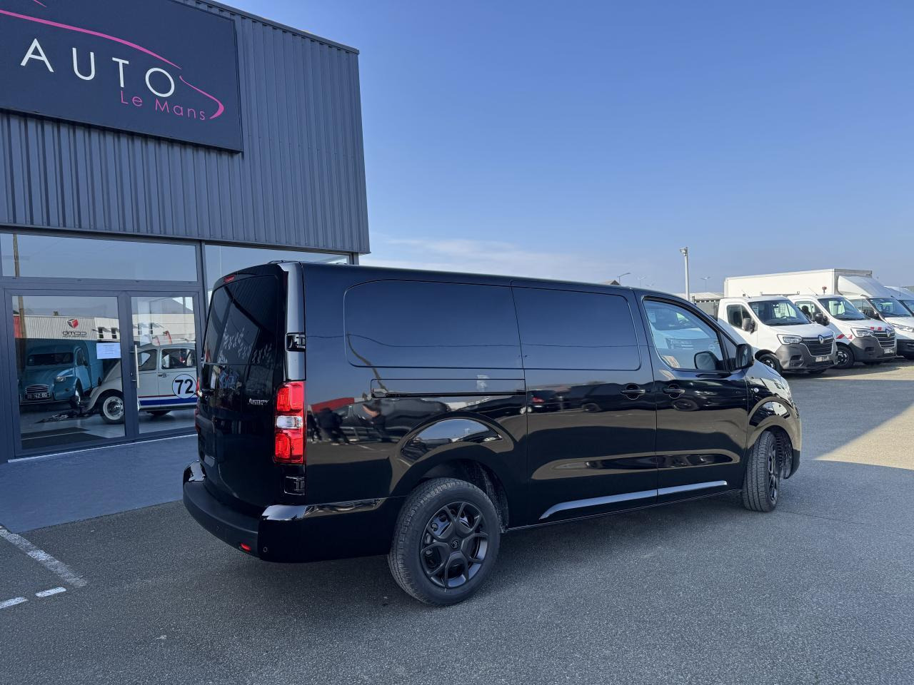 Citroen Jumpy 2 PLACES XL 2.0 BLUEHDI 180CH S&S PACK PREMIUM CONNECT EAT8 - Fourgon utilitaire: photos 5 Citroen Jumpy 2 PLACES XL 2.0 BLUEHDI 180CH S&S PACK PREMIUM CONNECT EAT8 - Fourgon utilitaire: photos 5