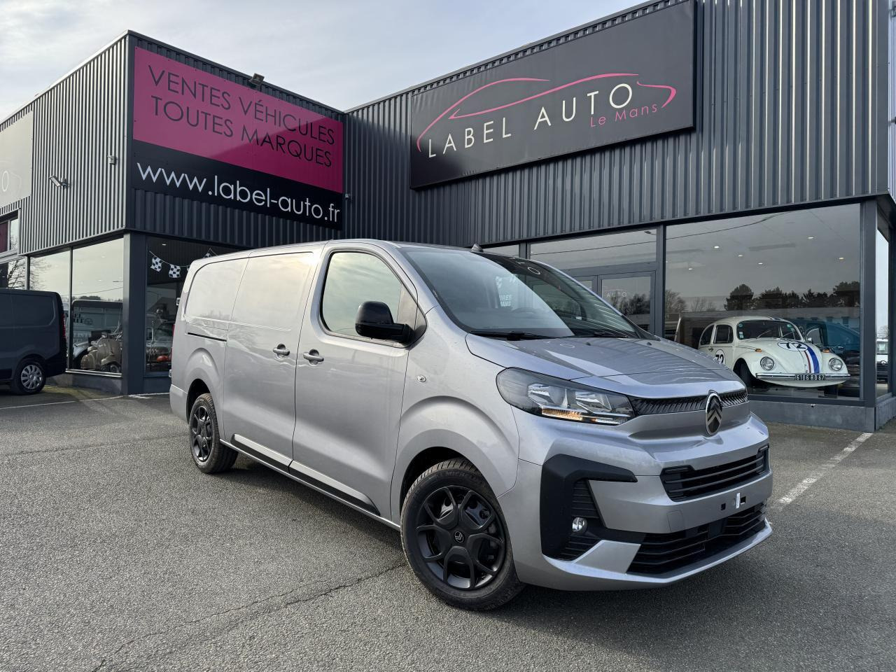 Citroen Jumpy 2 PLACES XL 2.0 BLUEHDI 180CH S&S PACK PREMIUM CONNECT EAT8 - Fourgon utilitaire: photos 1 Citroen Jumpy 2 PLACES XL 2.0 BLUEHDI 180CH S&S PACK PREMIUM CONNECT EAT8 - Fourgon utilitaire: photos 1