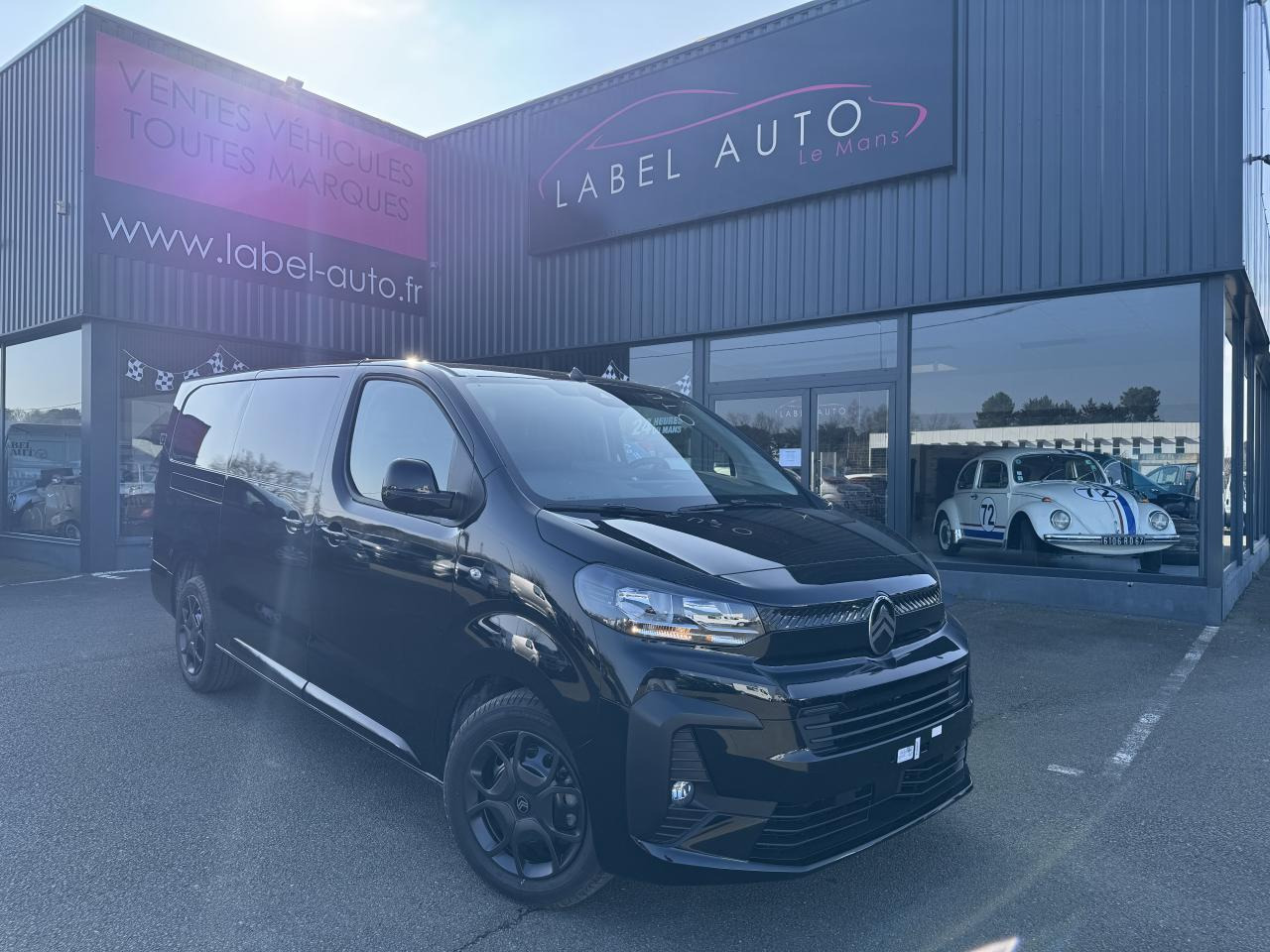 Citroen Jumpy 2 PLACES XL 2.0 BLUEHDI 180CH S&S PACK PREMIUM CONNECT EAT8 - Fourgon utilitaire: photos 1 Citroen Jumpy 2 PLACES XL 2.0 BLUEHDI 180CH S&S PACK PREMIUM CONNECT EAT8 - Fourgon utilitaire: photos 1