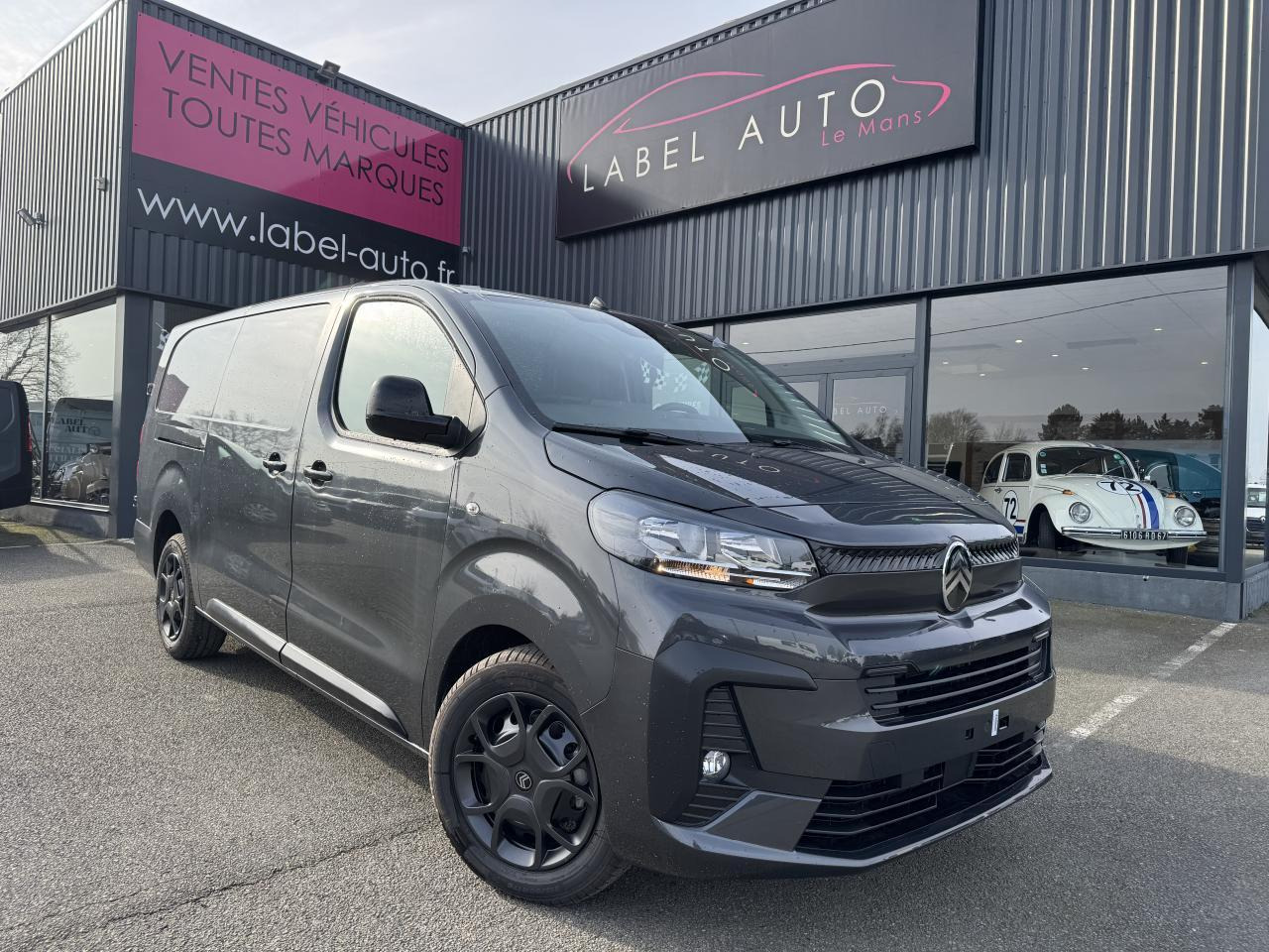 Citroen Jumpy 2 PLACES XL 2.0 BLUEHDI 180CH S&S PACK PREMIUM CONNECT EAT8 - Fourgon utilitaire: photos 1 Citroen Jumpy 2 PLACES XL 2.0 BLUEHDI 180CH S&S PACK PREMIUM CONNECT EAT8 - Fourgon utilitaire: photos 1