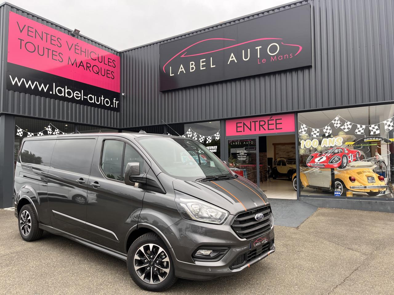FORD Transit Custom 2.0 TDCi - 170 - BVA S&S TRANSIT CUSTOM FOURGON Fourgon 290 L1H1 Sport PHASE 2 - Fourgon utilitaire: photos 1 FORD Transit Custom 2.0 TDCi - 170 - BVA S&S TRANSIT CUSTOM FOURGON Fourgon 290 L1H1 Sport PHASE 2 - Fourgon utilitaire: photos 1