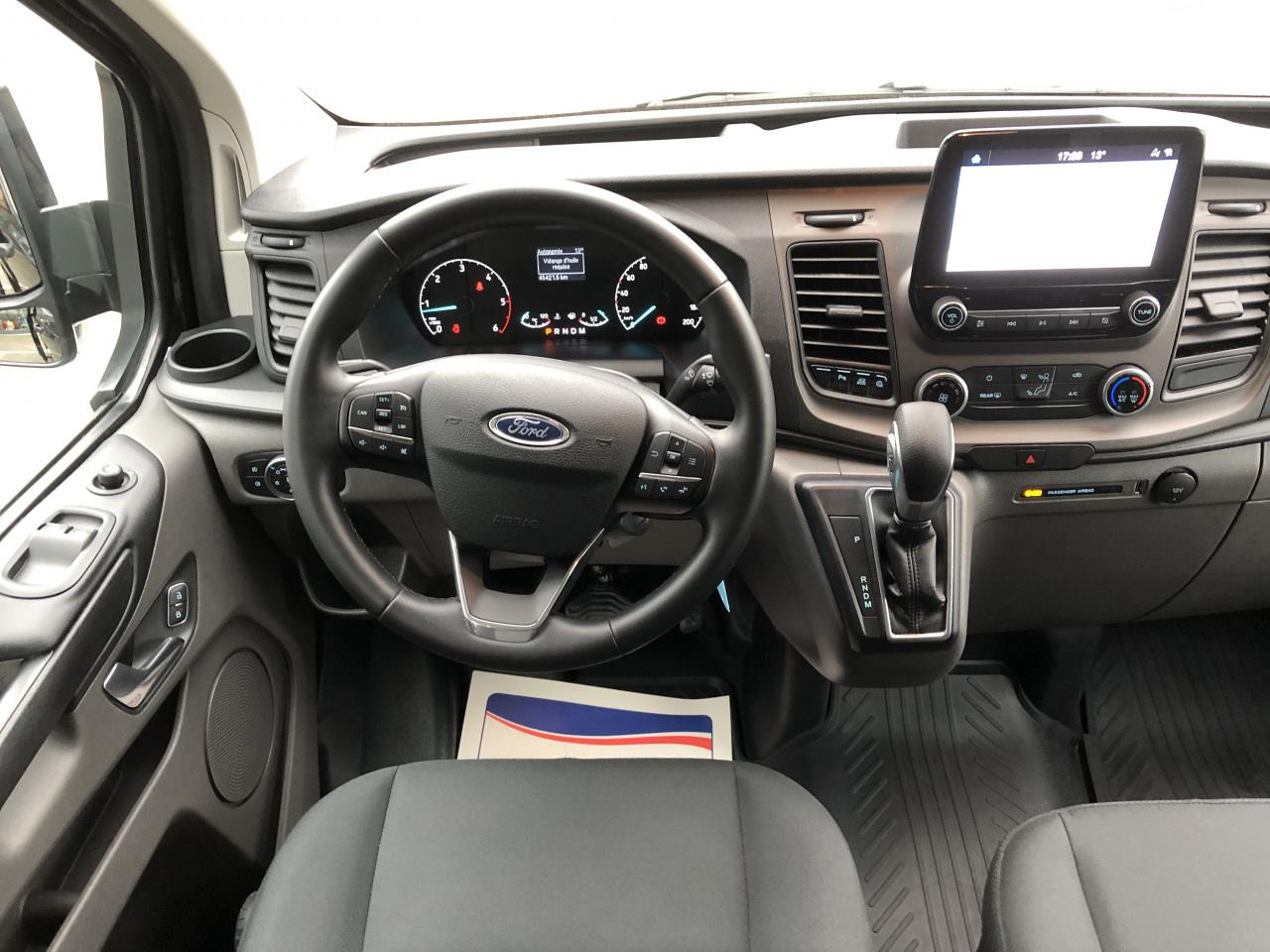 FORD transit custom kombi Transit Custom 2.0 EcoBlue 130 ch BVA S&S combi 9 places 320 L2H1 Trend Business - Transport de personnes: photos 2 FORD transit custom kombi Transit Custom 2.0 EcoBlue 130 ch BVA S&S combi 9 places 320 L2H1 Trend Business - Transport de personnes: photos 2