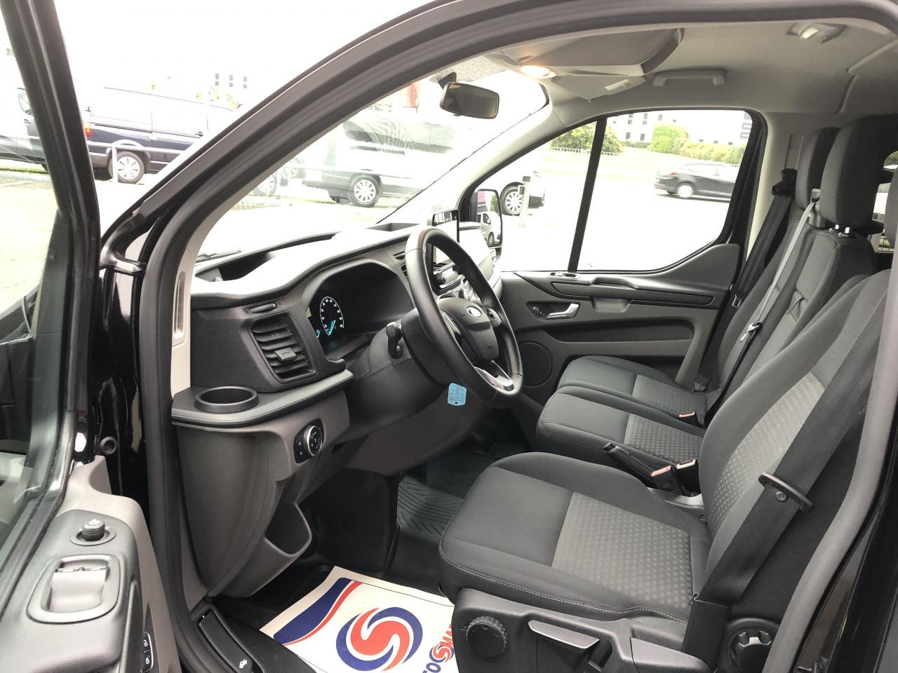 FORD transit custom kombi Transit Custom 2.0 EcoBlue 130 ch BVA S&S combi 9 places 320 L2H1 Trend Business - Transport de personnes: photos 3 FORD transit custom kombi Transit Custom 2.0 EcoBlue 130 ch BVA S&S combi 9 places 320 L2H1 Trend Business - Transport de personnes: photos 3