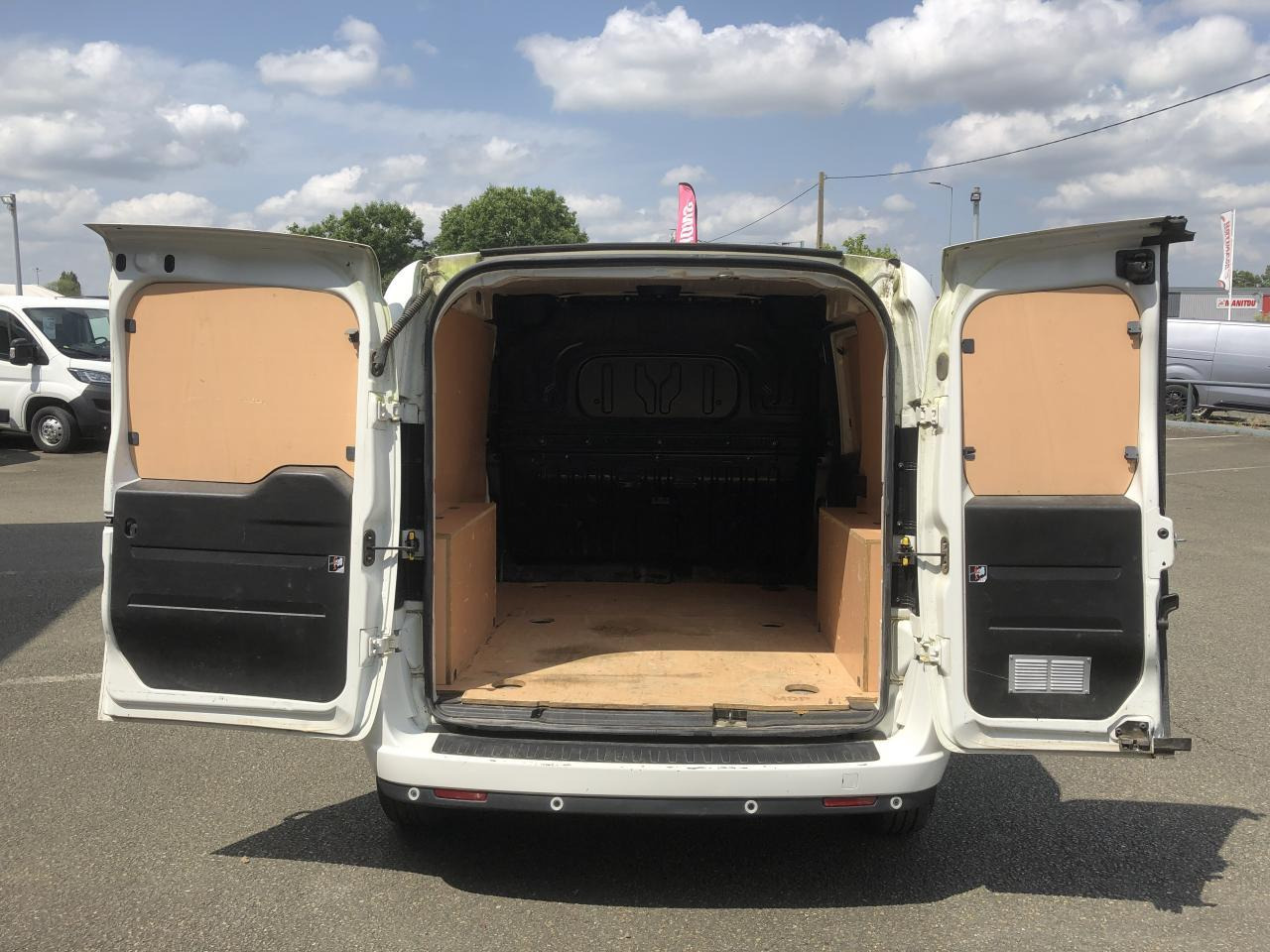 Fiat Doblo Cargo 1.3 MULTIJET 95CH PACK PROFESSIONAL TRIO E6 - Fourgonnette: photos 2 Fiat Doblo Cargo 1.3 MULTIJET 95CH PACK PROFESSIONAL TRIO E6 - Fourgonnette: photos 2