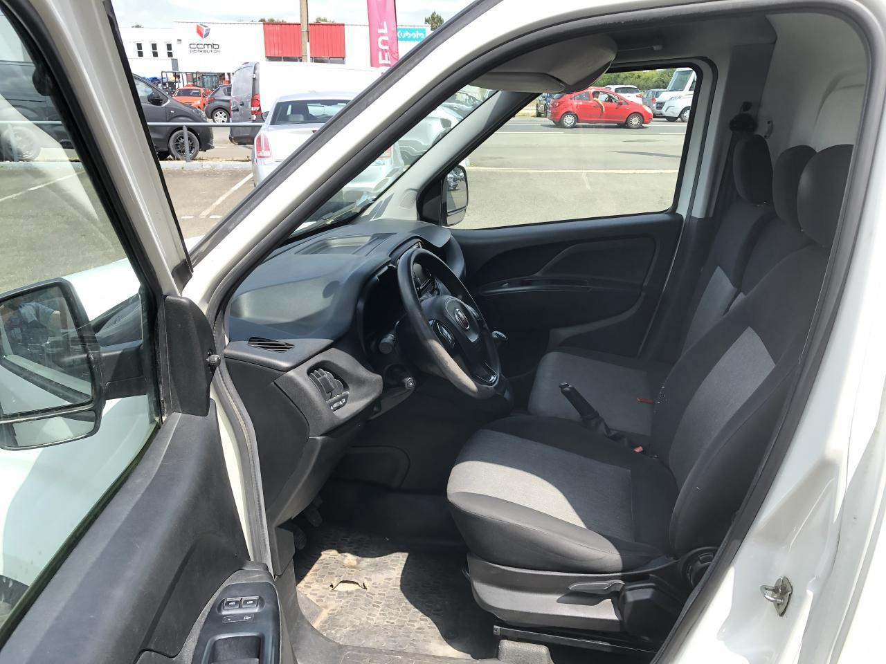 Fiat Doblo Cargo 1.3 MULTIJET 95CH PACK PROFESSIONAL TRIO E6 - Fourgonnette: photos 4 Fiat Doblo Cargo 1.3 MULTIJET 95CH PACK PROFESSIONAL TRIO E6 - Fourgonnette: photos 4
