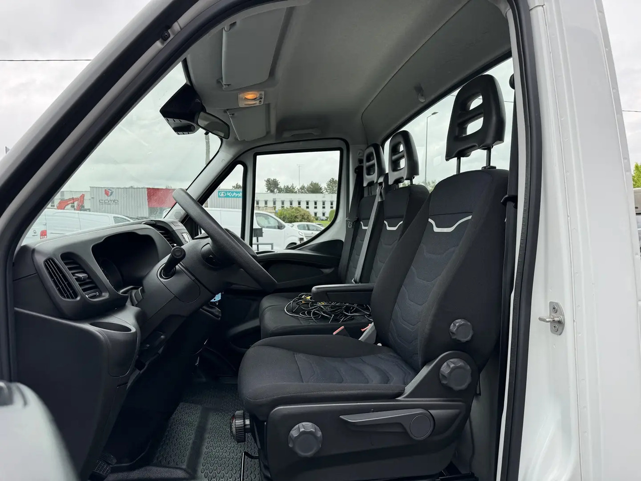 Iveco Daily 35C16H3.0 EMPATTEMENT 4100 - Remorqueuse: photos 5 Iveco Daily 35C16H3.0 EMPATTEMENT 4100 - Remorqueuse: photos 5
