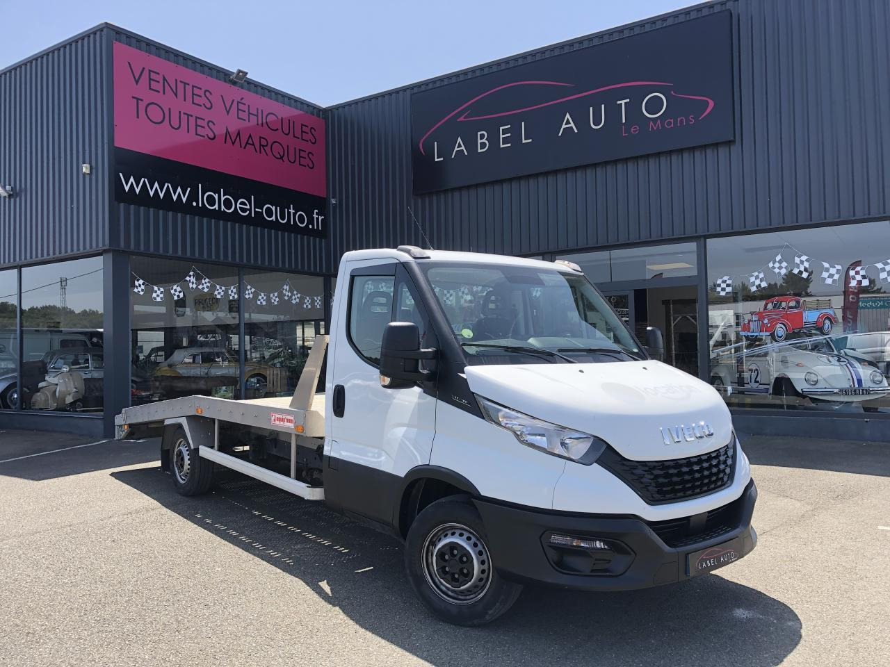 Iveco Daily IVECO PORTE VOITURE DEPANNEUSE 35 S 16 3L0 160 CH EMPATTEMENT 4100 PLATEAU FIX ALU EQUIP M - Camion porte-voitures: photos 2 Iveco Daily IVECO PORTE VOITURE DEPANNEUSE 35 S 16 3L0 160 CH EMPATTEMENT 4100 PLATEAU FIX ALU EQUIP M - Camion porte-voitures: photos 2