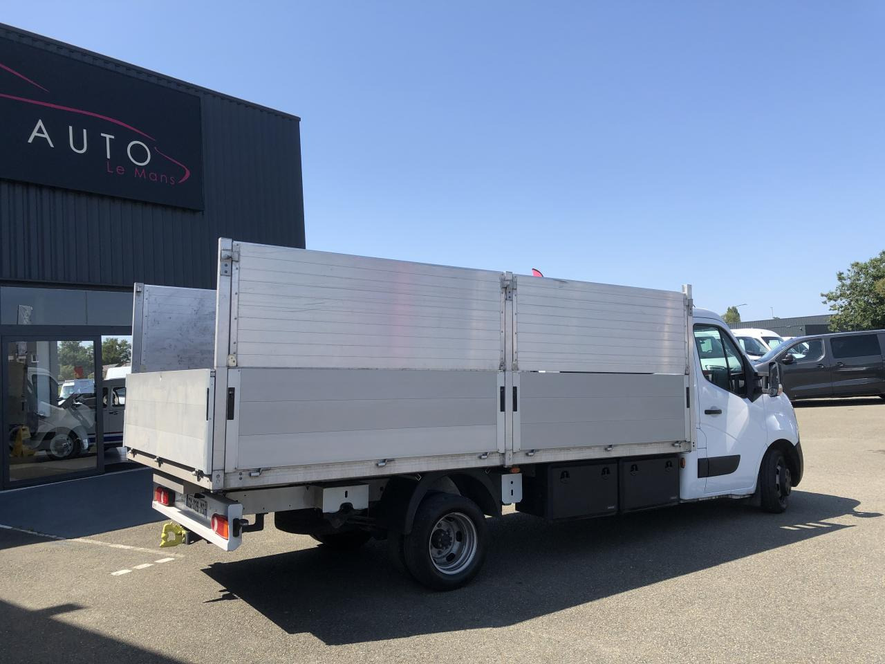 Utilitaire plateau NISSAN INTERSTAR 3T5 2.3 DCI 165CH PLATEAU RIDELLES 4M50: photos 7 Utilitaire plateau NISSAN INTERSTAR 3T5 2.3 DCI 165CH PLATEAU RIDELLES 4M50: photos 7