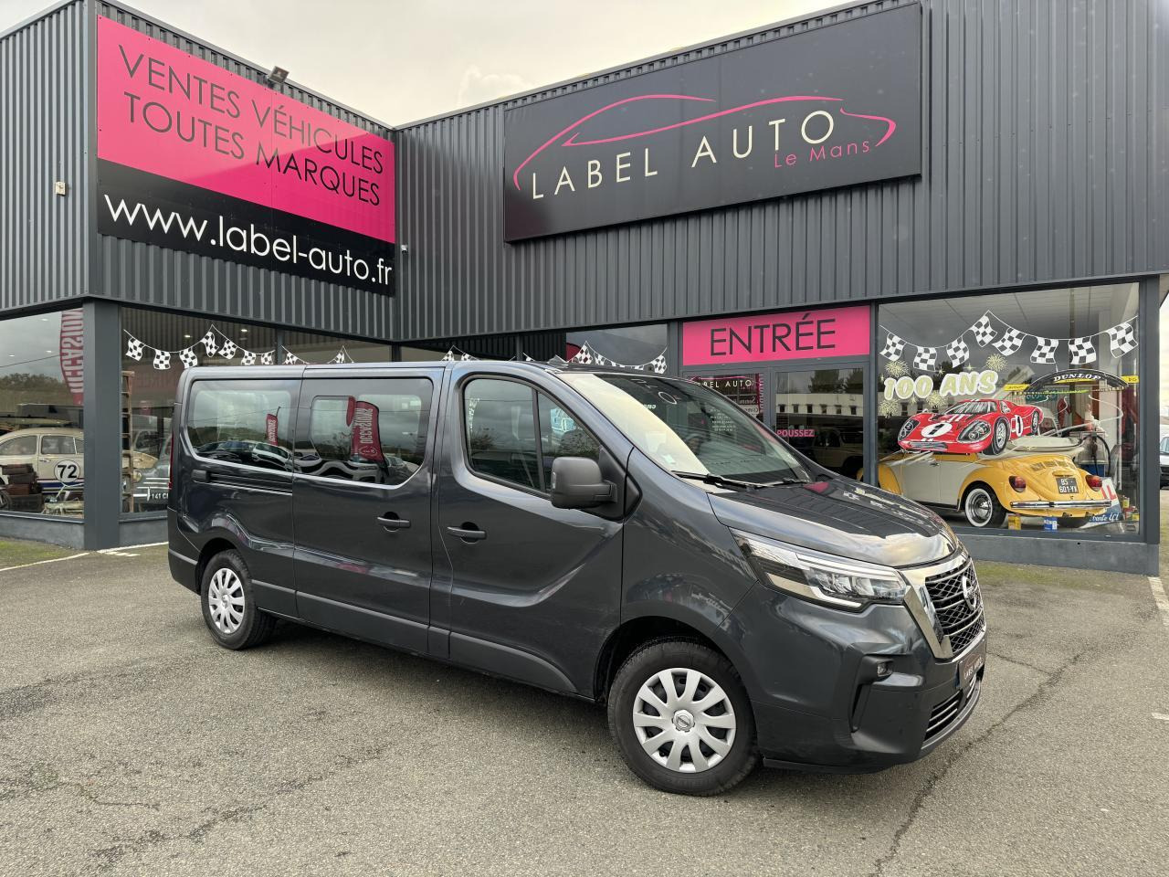 Nissan NV300 N-Connecta 3.0t L2H1 2.0 dCi - 150 - Stop/Start COMBI Combi L2H1 PHASE 2 - Voiture: photos 3 Nissan NV300 N-Connecta 3.0t L2H1 2.0 dCi - 150 - Stop/Start COMBI Combi L2H1 PHASE 2 - Voiture: photos 3