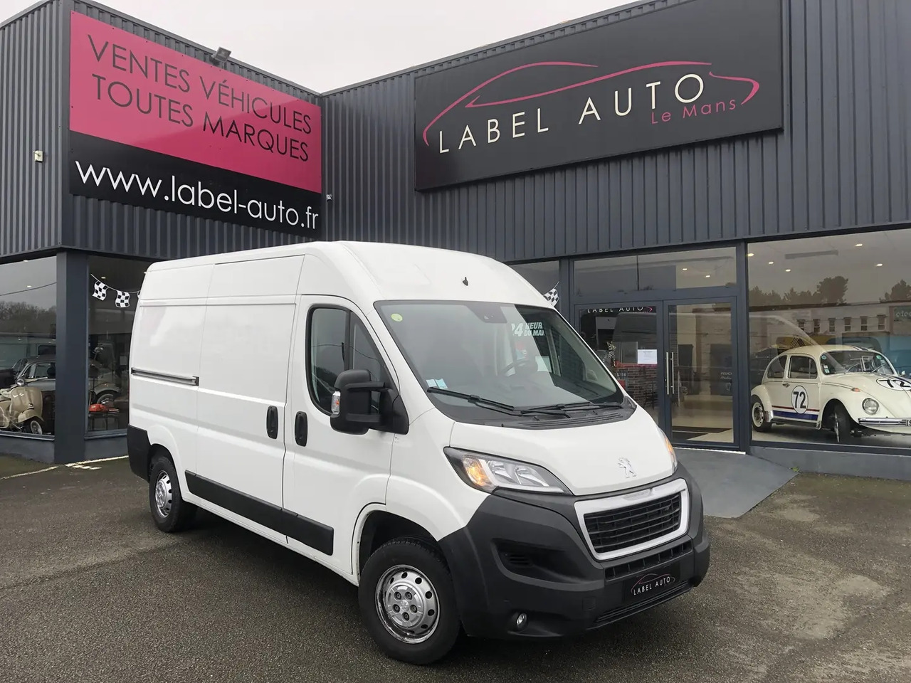 Peugeot Boxer 333 L2H2 2.2 BLUEHDI S&S 140CH ASPHALT - Fourgon utilitaire, Utilitaire double cabine: photos 1 Peugeot Boxer 333 L2H2 2.2 BLUEHDI S&S 140CH ASPHALT - Fourgon utilitaire, Utilitaire double cabine: photos 1