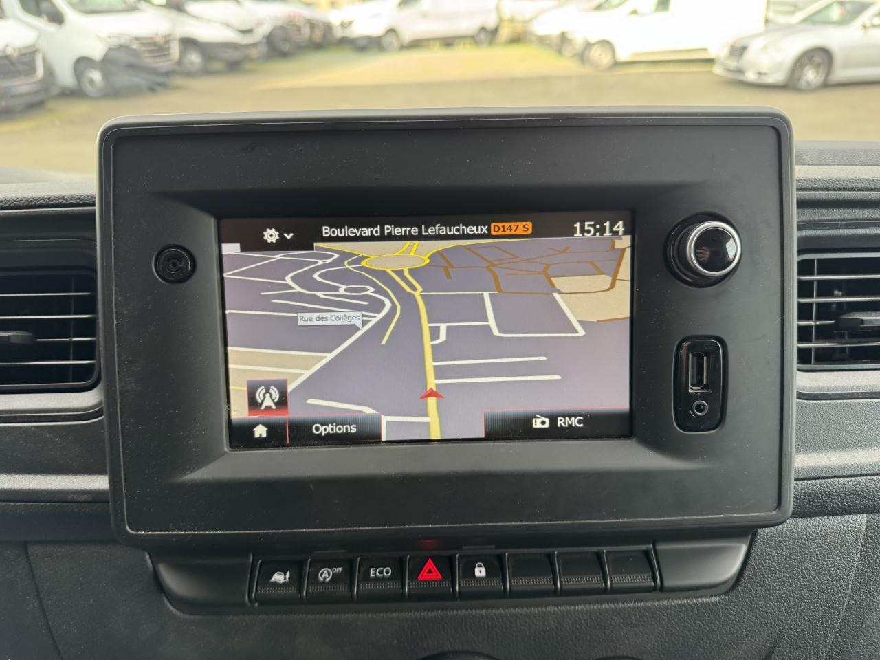 RENAULT MASTER 3T5 BENNE COFFRE RJ 2.3 DCI 130CH PROPULSION en crédit-bail RENAULT MASTER 3T5 BENNE COFFRE RJ 2.3 DCI 130CH PROPULSION: photos 10 RENAULT MASTER 3T5 BENNE COFFRE RJ 2.3 DCI 130CH PROPULSION en crédit-bail RENAULT MASTER 3T5 BENNE COFFRE RJ 2.3 DCI 130CH PROPULSION: photos 10