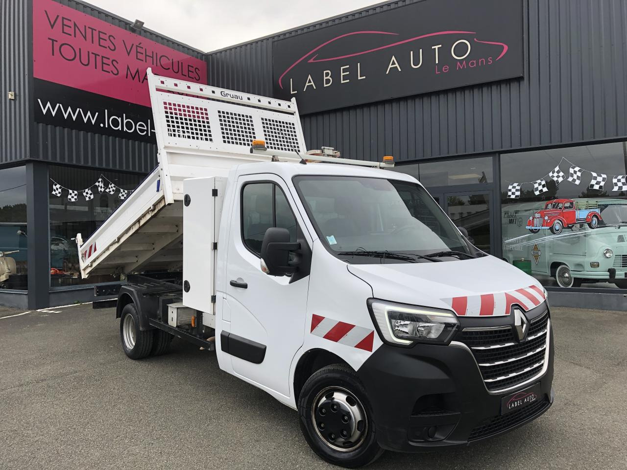 RENAULT Master Confort R3500RJ L3 2.3 dCi - 145 Petite Série  III TRANSPORTS SPECIFIQUES BENNE Benne - Utilitaire benne: photos 1 RENAULT Master Confort R3500RJ L3 2.3 dCi - 145 Petite Série  III TRANSPORTS SPECIFIQUES BENNE Benne - Utilitaire benne: photos 1