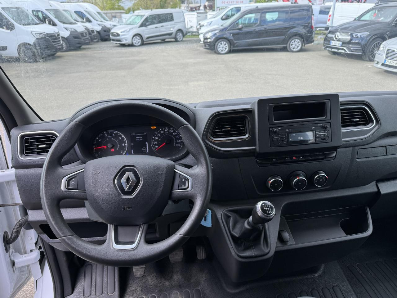 RENAULT Master Confort R3500RJ L4 2.3 dCi - 130 III CHASSIS DOUBLE CABINE Châssis Double Cabine L4 Pr - Utilitaire benne, Utilitaire double cabine: photos 3 RENAULT Master Confort R3500RJ L4 2.3 dCi - 130 III CHASSIS DOUBLE CABINE Châssis Double Cabine L4 Pr - Utilitaire benne, Utilitaire double cabine: photos 3