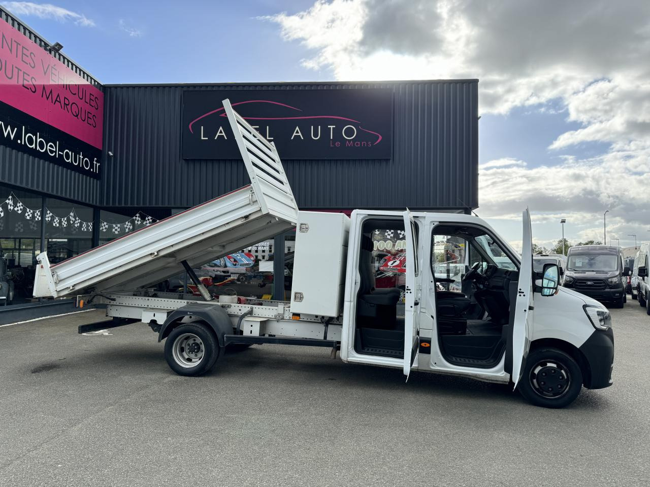 RENAULT Master Confort R3500RJ L4 2.3 dCi - 130 III CHASSIS DOUBLE CABINE Châssis Double Cabine L4 Pr - Utilitaire benne, Utilitaire double cabine: photos 1 RENAULT Master Confort R3500RJ L4 2.3 dCi - 130 III CHASSIS DOUBLE CABINE Châssis Double Cabine L4 Pr - Utilitaire benne, Utilitaire double cabine: photos 1