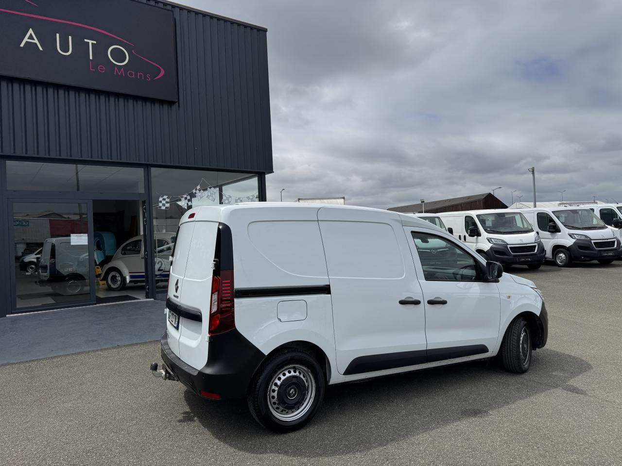 RENAULT express 1.5 BLUE DCI 95CH CONFORT 22 - Fourgon utilitaire: photos 5 RENAULT express 1.5 BLUE DCI 95CH CONFORT 22 - Fourgon utilitaire: photos 5