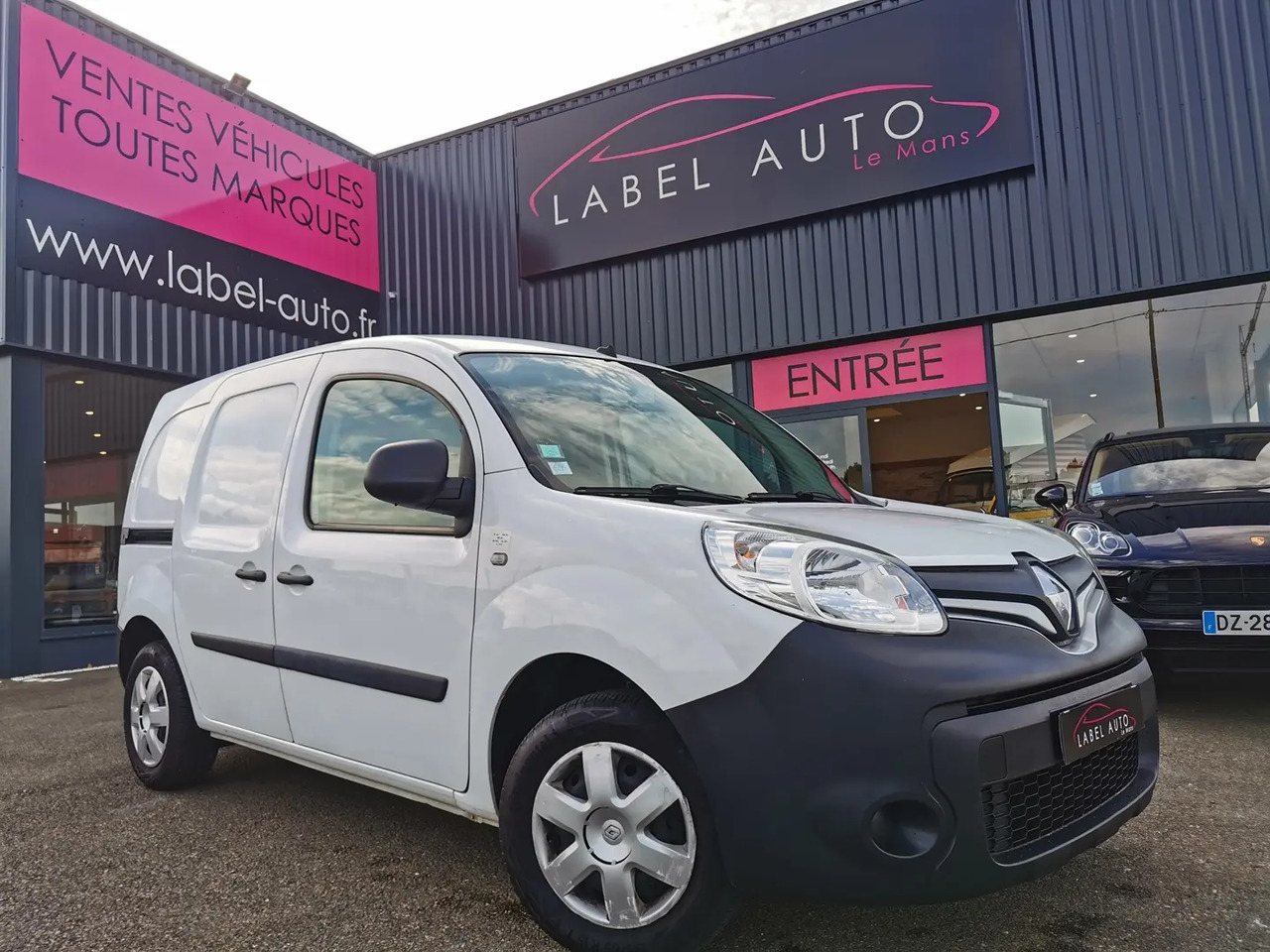 Renault Kangoo 1.5 BLUE DCI 80CH GRAND CONFORT 5CV - Fourgon utilitaire: photos 1 Renault Kangoo 1.5 BLUE DCI 80CH GRAND CONFORT 5CV - Fourgon utilitaire: photos 1