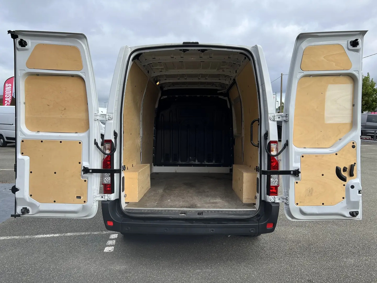 Renault Master F3300 L2H2 2.3 DCI 135CH GRAND CONFORT E6 - Fourgon utilitaire: photos 3 Renault Master F3300 L2H2 2.3 DCI 135CH GRAND CONFORT E6 - Fourgon utilitaire: photos 3