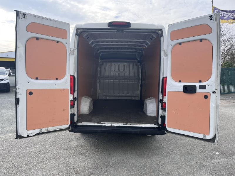FIAT DUCATO XLH2 140CV - Fourgon utilitaire: photos 3 FIAT DUCATO XLH2 140CV - Fourgon utilitaire: photos 3
