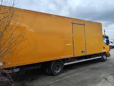 Renault Midlum 180.12 H Extra Light Fourgon polyfond avec Hayon repliable - Camion fourgon: photos 2 Renault Midlum 180.12 H Extra Light Fourgon polyfond avec Hayon repliable - Camion fourgon: photos 2
