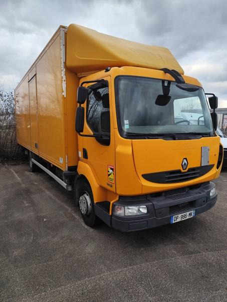 Renault Midlum 180.12 H Extra Light Fourgon polyfond avec Hayon repliable - Camion fourgon: photos 3 Renault Midlum 180.12 H Extra Light Fourgon polyfond avec Hayon repliable - Camion fourgon: photos 3