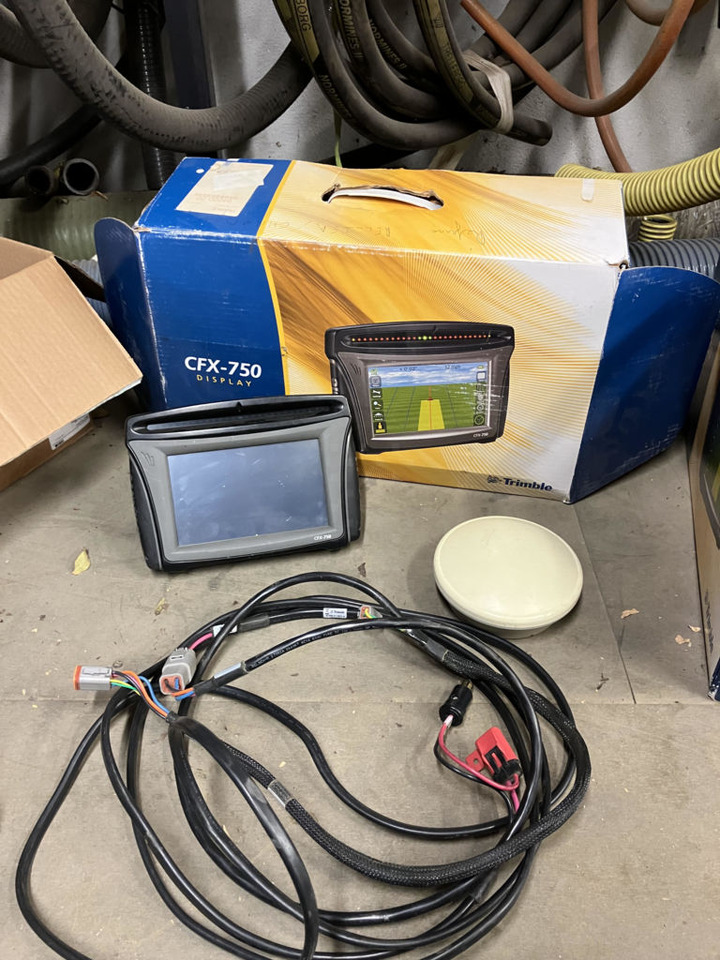 Système de navigation pour Machine agricole CONSOLE TRIMBLE CFX 750 COMPATIBLE EGNOS OU RTX: photos 1