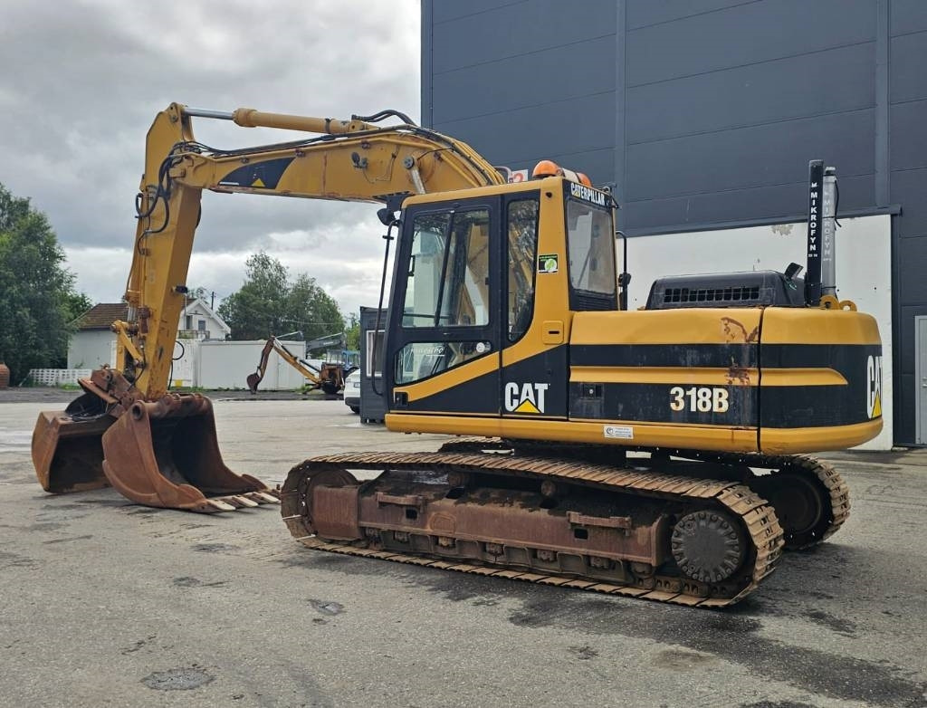 CAT 318 B L - Pelle sur chenille: photos 4 CAT 318 B L - Pelle sur chenille: photos 4