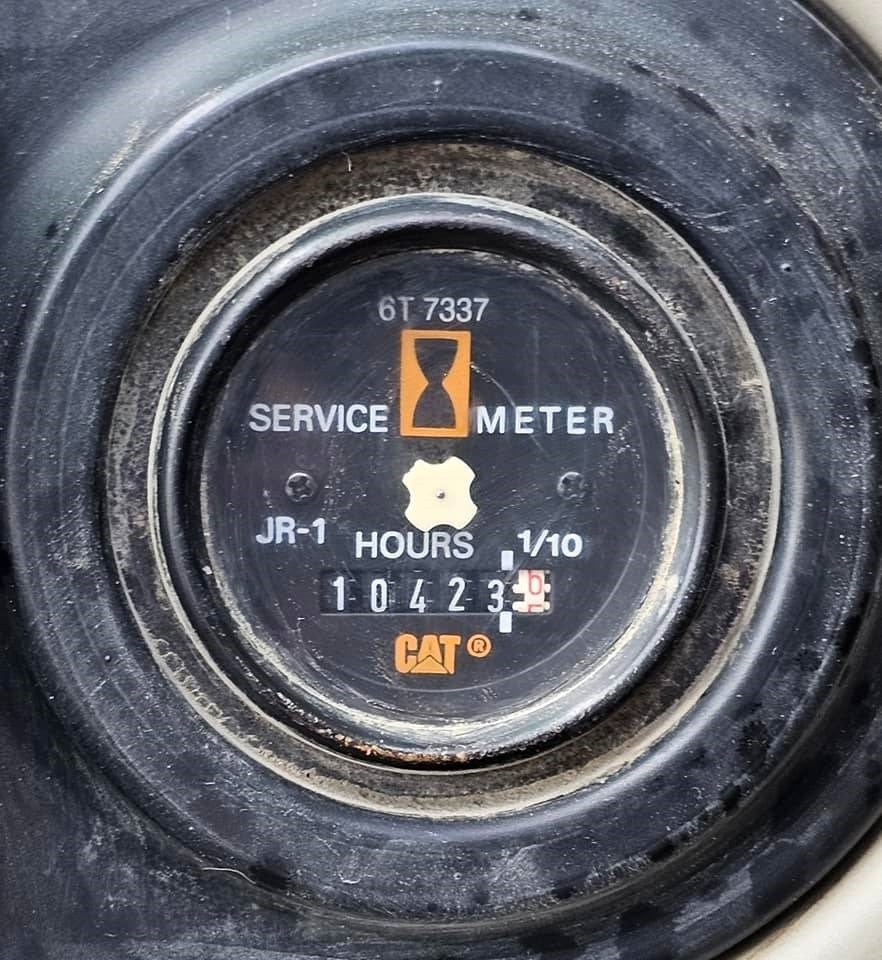 Pelle sur chenille CAT 330 CL: photos 42