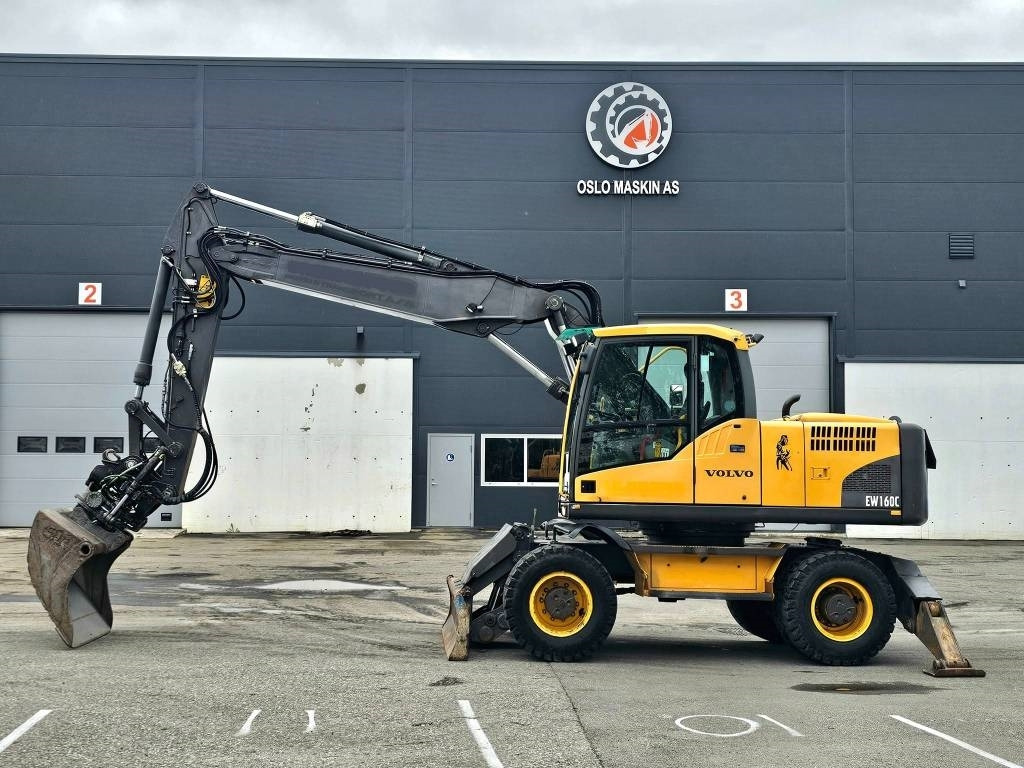Volvo EW 160 C - Pelle sur pneus: photos 2 Volvo EW 160 C - Pelle sur pneus: photos 2