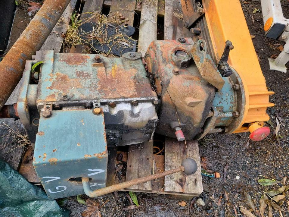 Bananengetriebe Unimog Schneefräse Getriebe Schmidt Schneeschleud - Boîte de vitesse pour Véhicule de voirie/ Spécial: photos 2 Bananengetriebe Unimog Schneefräse Getriebe Schmidt Schneeschleud - Boîte de vitesse pour Véhicule de voirie/ Spécial: photos 2