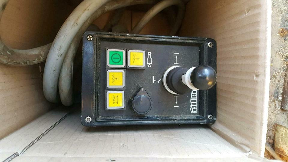 Elektrohydraulik Scheepflug Beilhack Schmidt Schneeschild Unimog - Système électrique pour Véhicule de voirie/ Spécial: photos 3 Elektrohydraulik Scheepflug Beilhack Schmidt Schneeschild Unimog - Système électrique pour Véhicule de voirie/ Spécial: photos 3