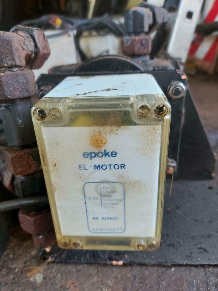 Epoke Salzstreuer Winterdienst Schneckenantrieb Steuerblock - Système électrique pour Véhicule de voirie/ Spécial: photos 2 Epoke Salzstreuer Winterdienst Schneckenantrieb Steuerblock - Système électrique pour Véhicule de voirie/ Spécial: photos 2